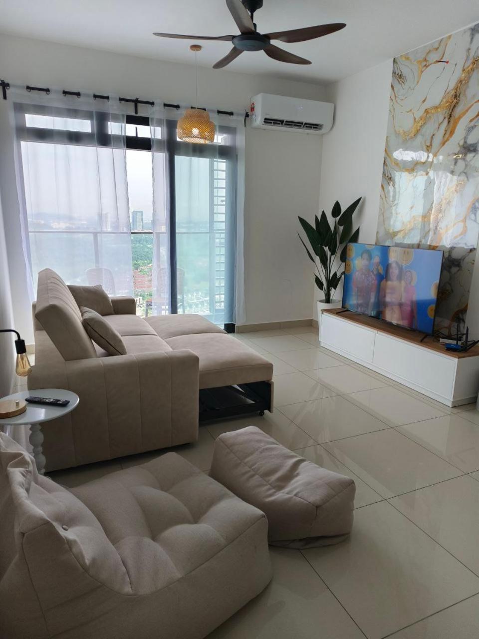 The Moon Homestay At 푸트라자야 외부 사진
